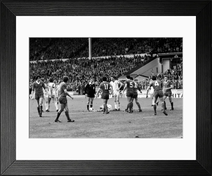 Framed Print : English League Cup Final 1980 / 81 Season. West Ham United v Liverpool, Wembley Framed Print : English League Cup Final 1980 / 81 Season. West Ham United v Liverpool, Wembley