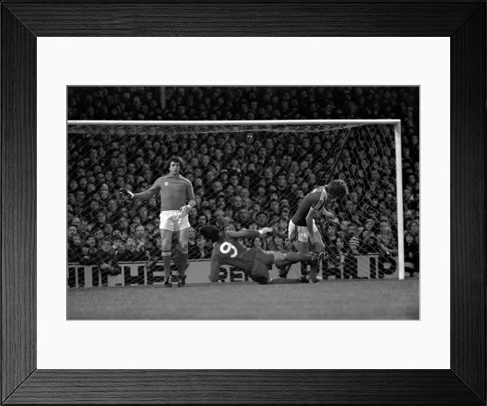 Framed Print : Division One Football 1980 / 81 Season. Ipswich v Liverpool, Portman Road Framed Print : Division One Football 1980 / 81 Season. Ipswich v Liverpool, Portman Road