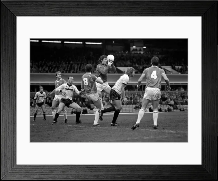 Framed Print : English League Division One match Birmingham City 2 v Manchester City 2 Framed Print : English League Division One match Birmingham City 2 v Manchester City 2