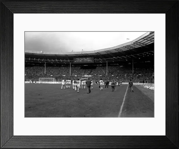 Framed Print : English League Cup Final 1980 / 81 Season. West Ham United v Liverpool, Wembley Framed Print : English League Cup Final 1980 / 81 Season. West Ham United v Liverpool, Wembley