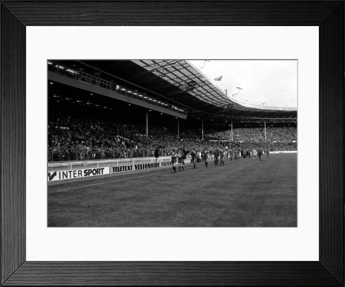 Framed Print : English League Cup Final 1980 / 81 Season. West Ham United v Liverpool, Wembley Framed Print : English League Cup Final 1980 / 81 Season. West Ham United v Liverpool, Wembley