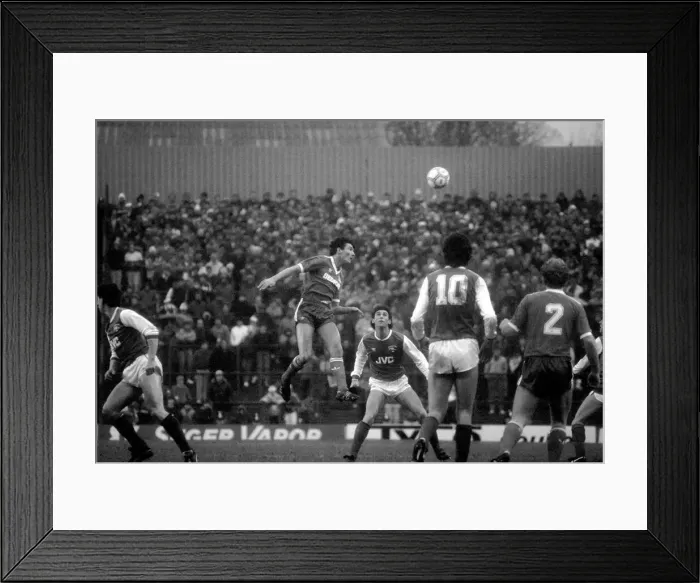 Framed Print : Arsenal 2 v. Luton 1. Division One Football. February 1986 LF18-03-028 Framed Print : Arsenal 2 v. Luton 1. Division One Football. February 1986 LF18-03-028