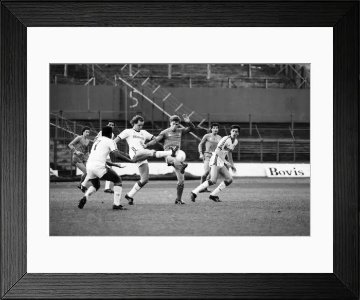 Framed Print : Chelsea 1 v. Luton 0. Division One Football. January 1986 LF18-01-030
