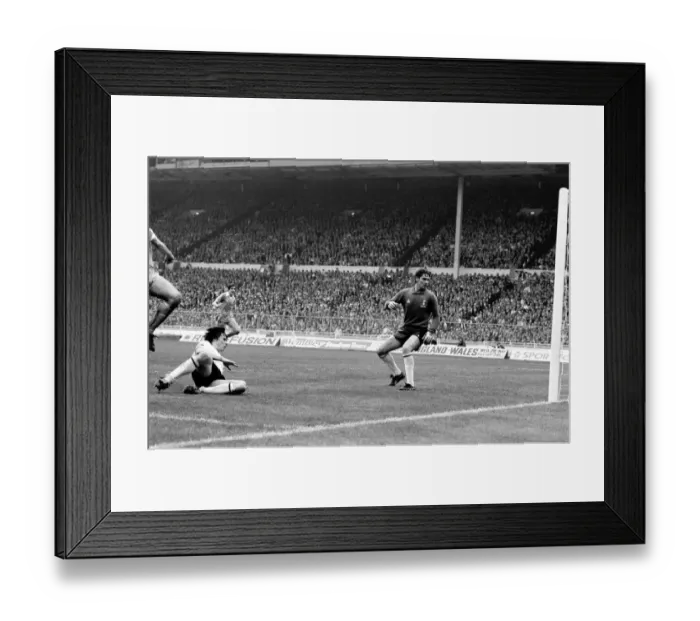 Framed Print : F. A. Cup Final. Manchester City 1 v. Tottenham Hotspur 1. May 1981 MF02-30-126 Framed Print : F. A. Cup Final. Manchester City 1 v. Tottenham Hotspur 1. May 1981 MF02-30-126