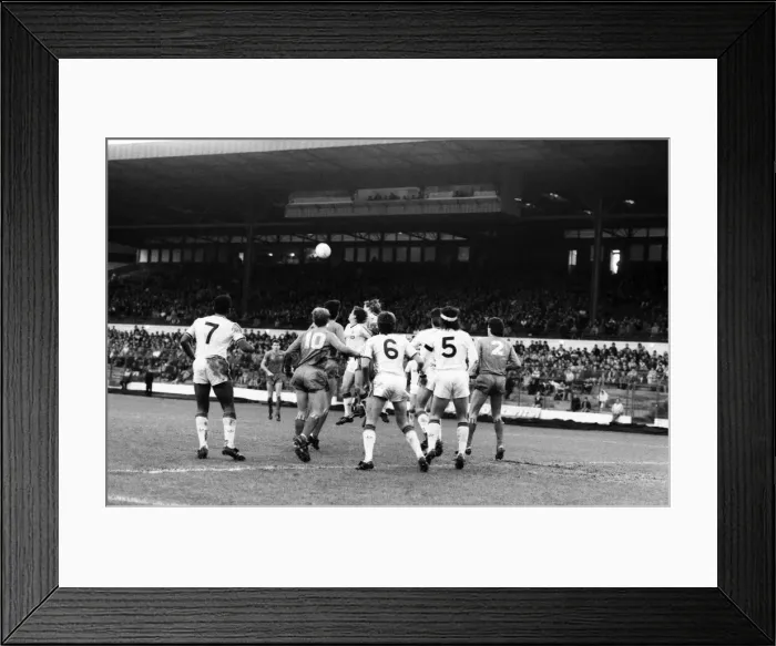 Framed Print : Chelsea 1 v. Luton 0. Division One Football. January 1986 LF18-01-050