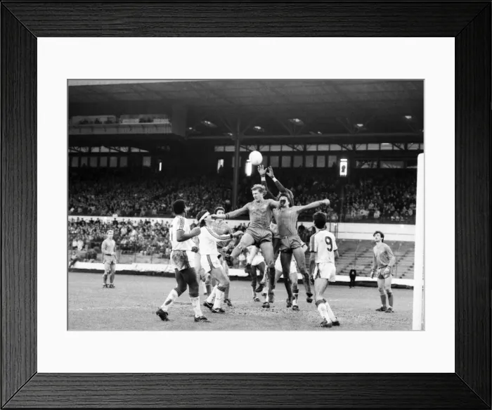 Framed Print : Chelsea 1 v. Luton 0. Division One Football. January 1986 LF18-01-056 Framed Print : Chelsea 1 v. Luton 0. Division One Football. January 1986 LF18-01-056