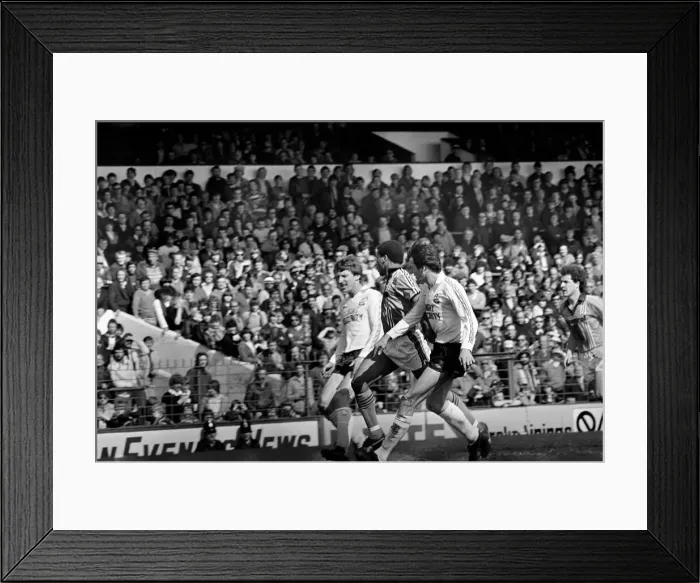 Framed Print : Bolton Wanderers 0 v. Luton 3. Division Two Football. May 1981 MF02-26-001 Framed Print : Bolton Wanderers 0 v. Luton 3. Division Two Football. May 1981 MF02-26-001