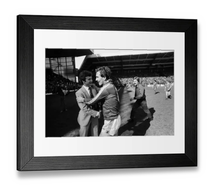 Framed Print : Liverpool 0 v. Sunderland 1. Division One Football. May 1981 MF02-27 Framed Print : Liverpool 0 v. Sunderland 1. Division One Football. May 1981 MF02-27