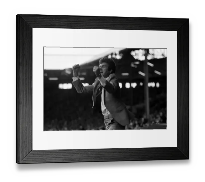 Framed Print : Liverpool 0 v. Sunderland 1. Division One Football. May 1981 MF02-27-011 Framed Print : Liverpool 0 v. Sunderland 1. Division One Football. May 1981 MF02-27-011
