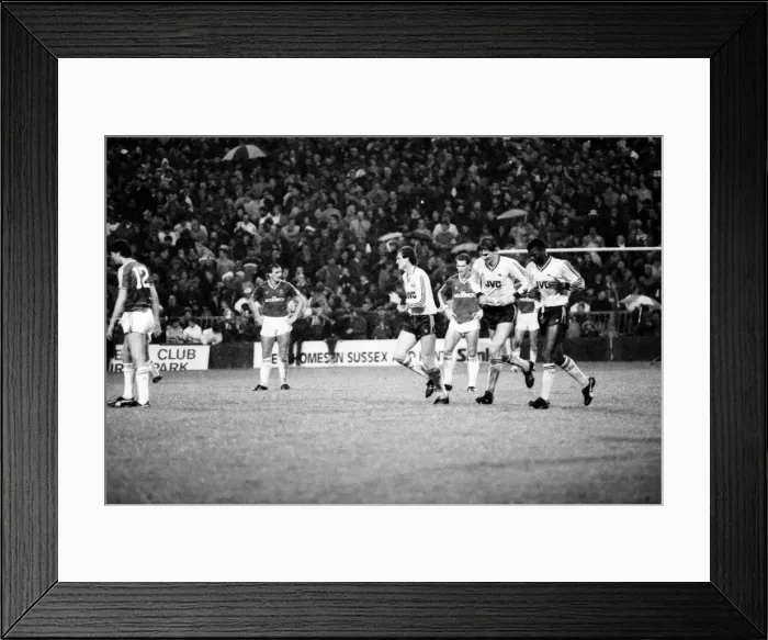 Framed Print : Charlton 0 v. Arsenal 2. Division One Football. November 1986 LF20-20-081 Framed Print : Charlton 0 v. Arsenal 2. Division One Football. November 1986 LF20-20-081