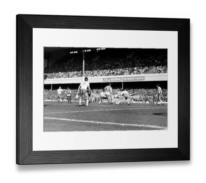 Framed Print : Arsenal 0 v. West Ham United 0. Division One Football. November 1986 LF20-25-048