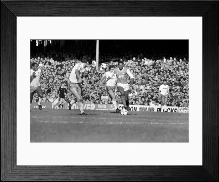 Framed Print : Arsenal 0 v. West Ham United 0. Division One Football. November 1986 LF20-25-008 Framed Print : Arsenal 0 v. West Ham United 0. Division One Football. November 1986 LF20-25-008