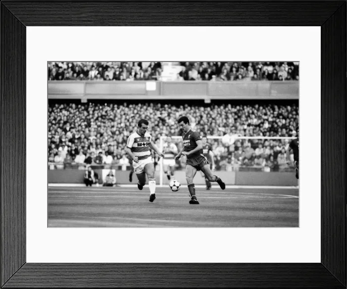 Framed Print : Queens Park Rangers 1 v. Liverpool 3. Division One Football. November 1986 LF20-27-099 Framed Print : Queens Park Rangers 1 v. Liverpool 3. Division One Football. November 1986 LF20-27-099