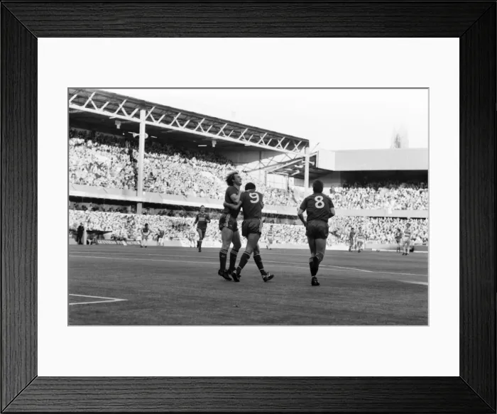 Framed Print : Queens Park Rangers 1 v. Liverpool 3. Division One Football. November 1986 LF20-27-082