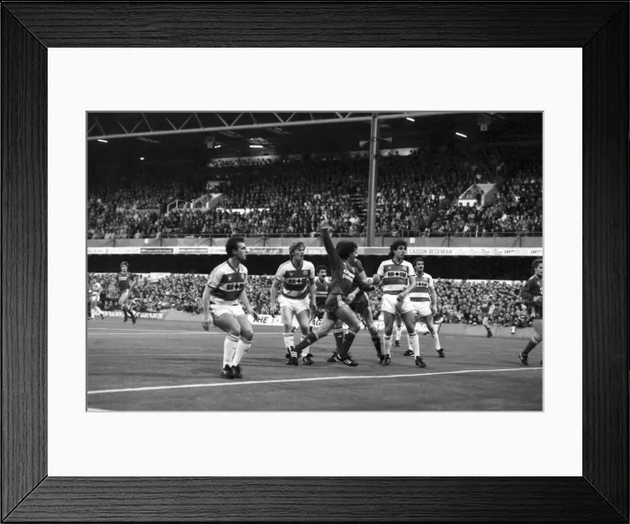 Framed Print : Queens Park Rangers 1 v. Liverpool 3. Division One Football. November 1986 LF20-27-073 Framed Print : Queens Park Rangers 1 v. Liverpool 3. Division One Football. November 1986 LF20-27-073