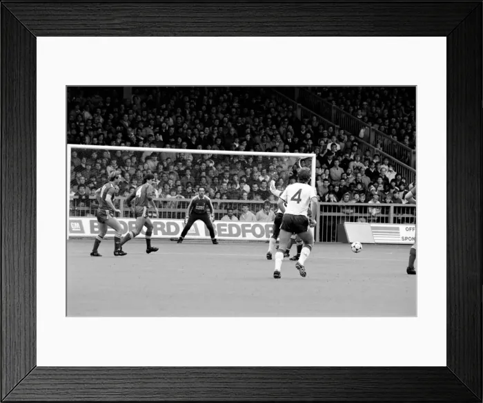 Framed Print : Luton 4 v. Liverpool 1. Division One Football. October 1986 LF20-16-026 Framed Print : Luton 4 v. Liverpool 1. Division One Football. October 1986 LF20-16-026