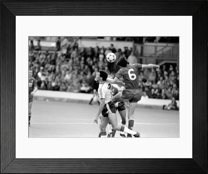 Framed Print : Luton 4 v. Liverpool 1. Division One Football. October 1986 LF20-16-013 Framed Print : Luton 4 v. Liverpool 1. Division One Football. October 1986 LF20-16-013
