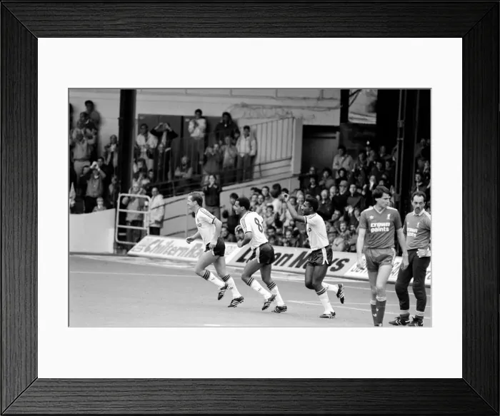 Framed Print : Luton 4 v. Liverpool 1. Division One Football. October 1986 LF20-16-065 Framed Print : Luton 4 v. Liverpool 1. Division One Football. October 1986 LF20-16-065