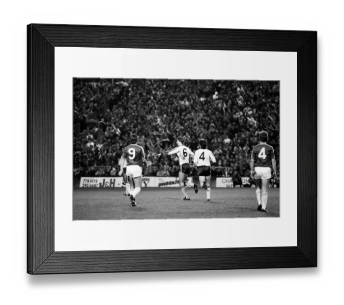 Framed Print : Charlton 0 v. Arsenal 2. Division One Football. November 1986 LF20-20-047 Framed Print : Charlton 0 v. Arsenal 2. Division One Football. November 1986 LF20-20-047