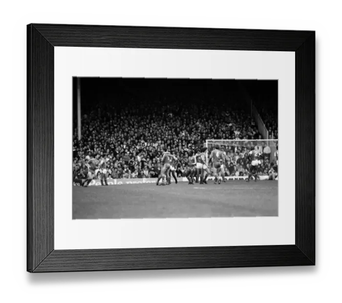 Framed Print : Arsenal 3 v. Chelsea 1. Division One Football. October 1986 LF20-14-075 Framed Print : Arsenal 3 v. Chelsea 1. Division One Football. October 1986 LF20-14-075