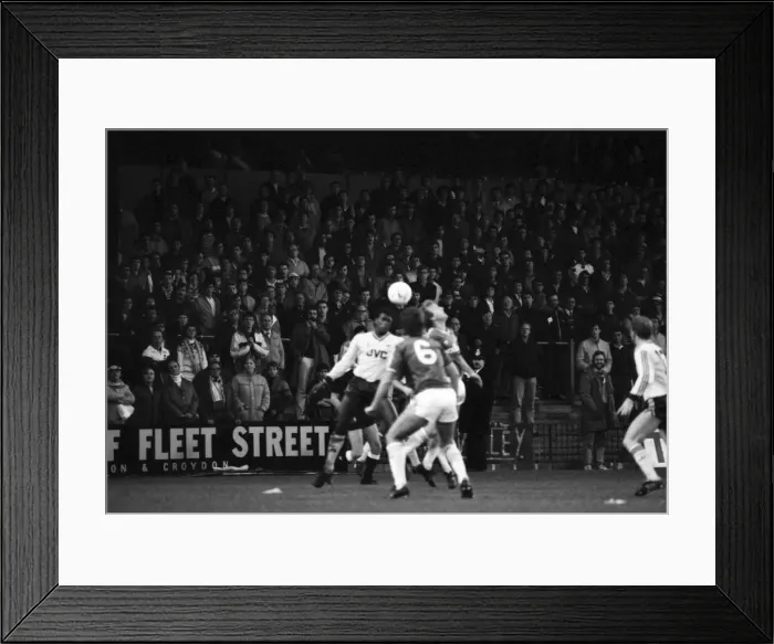 Framed Print : Charlton 0 v. Arsenal 2. Division One Football. November 1986 LF20-20-032 Framed Print : Charlton 0 v. Arsenal 2. Division One Football. November 1986 LF20-20-032