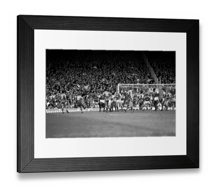 Framed Print : Arsenal 3 v. Chelsea 1. Division One Football. October 1986 LF20-14-081 Framed Print : Arsenal 3 v. Chelsea 1. Division One Football. October 1986 LF20-14-081