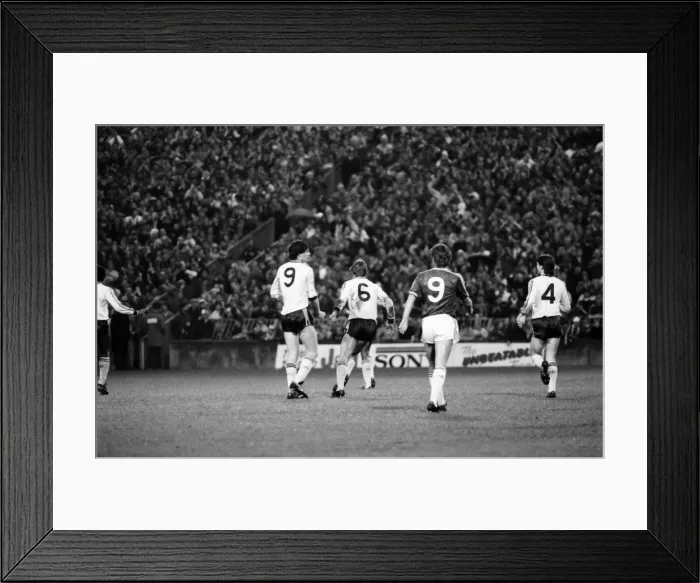 Framed Print : Charlton 0 v. Arsenal 2. Division One Football. November 1986 LF20-20-048