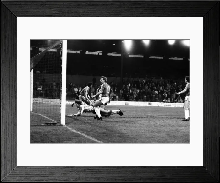 Framed Print : Charlton 0 v. Arsenal 2. Division One Football. November 1986 LF20-20-007