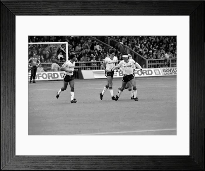 Framed Print : Luton 4 v. Liverpool 1. Division One Football. October 1986 LF20-16-038 Framed Print : Luton 4 v. Liverpool 1. Division One Football. October 1986 LF20-16-038
