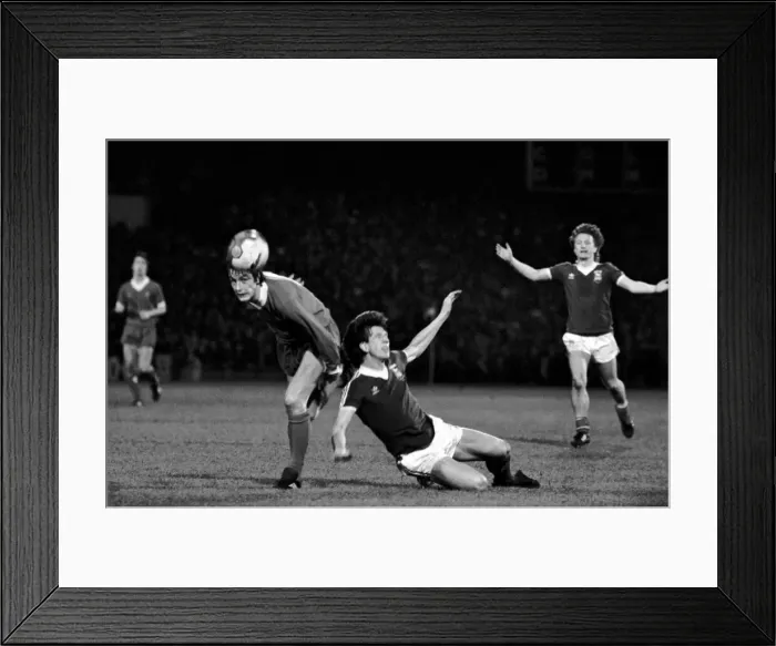 Framed Print : Division One Football 1980  /  81 Season. Ipswich v Liverpool, Portman Road