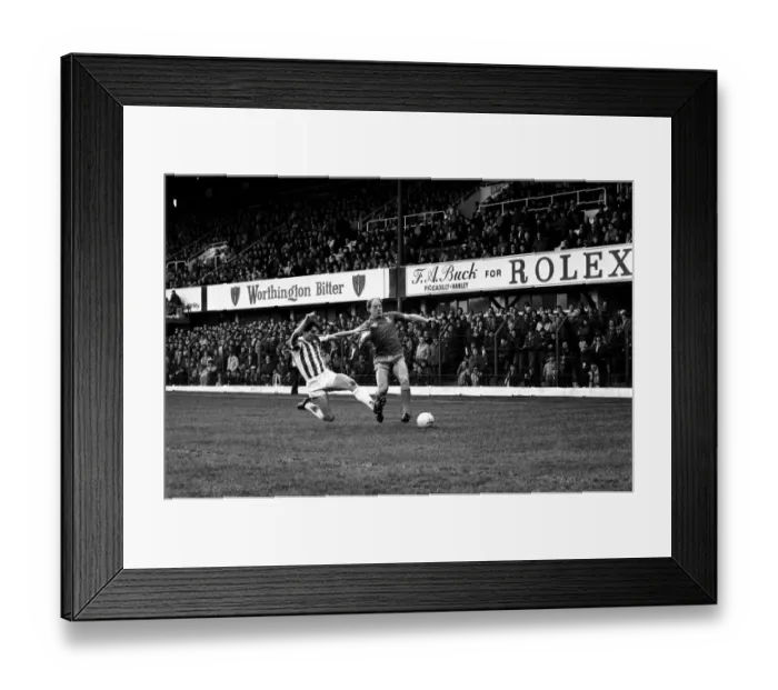 Framed Print : English League Division One match Stoke City 1 v Ipswich Town 0 January 1983 Framed Print : English League Division One match Stoke City 1 v Ipswich Town 0 January 1983