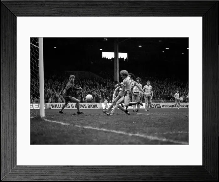 Framed Print : English League Division One match at Maine Road Manchester City 4 v Norwich City 1