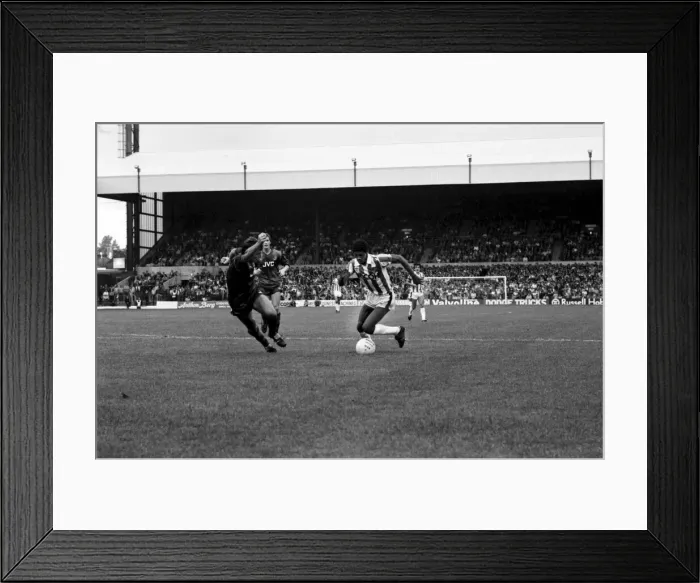 Framed Print : English League Division One match. Stoke City 2 v Arsenal 1 August 1982 Framed Print : English League Division One match. Stoke City 2 v Arsenal 1 August 1982