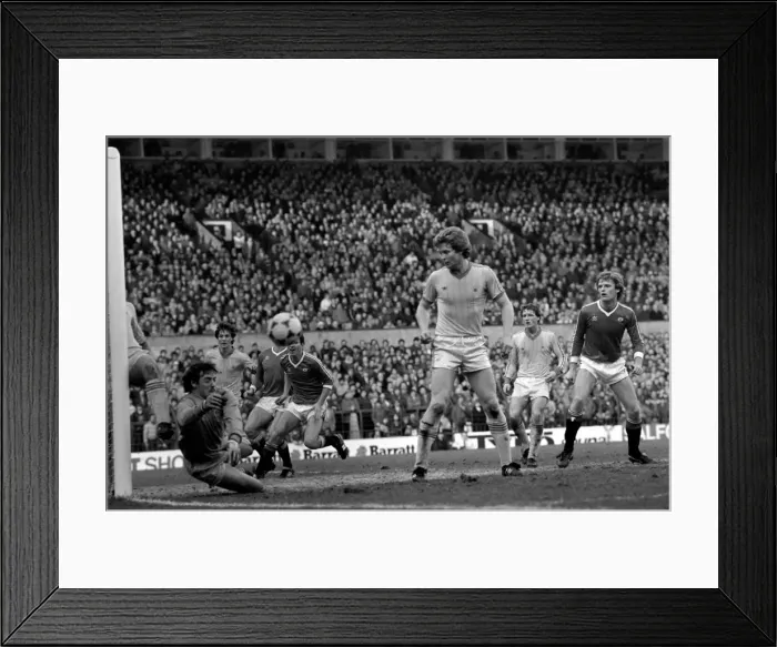 Framed Print : English League Division One match at Old Trafford Manchester United 2 v Nottingham Framed Print : English League Division One match at Old Trafford Manchester United 2 v Nottingham