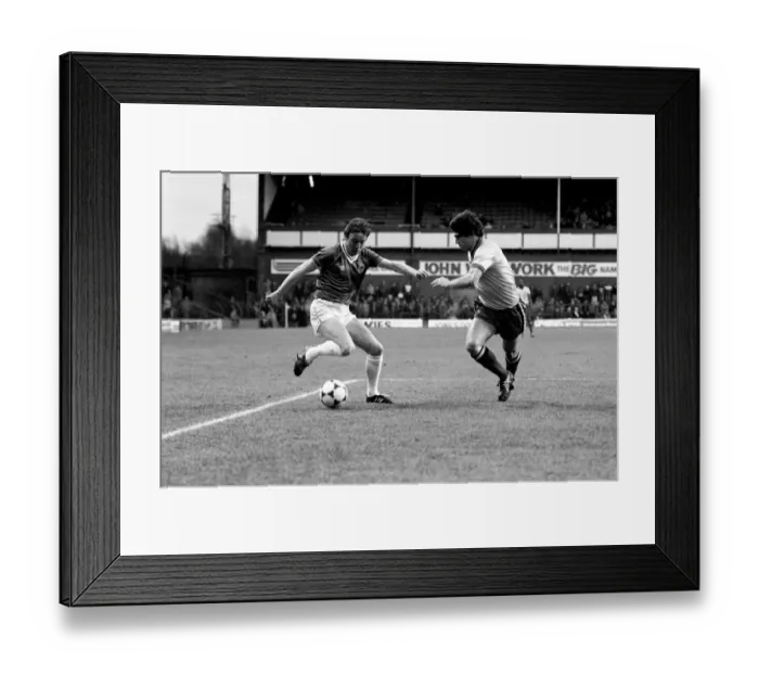 Framed Print : English League Division One match at Goodison Park Everton 1 v Watford 0 Framed Print : English League Division One match at Goodison Park Everton 1 v Watford 0
