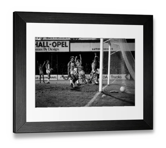 Framed Print : English League Division One match Luton Town 3 v Manchester City 1 Framed Print : English League Division One match Luton Town 3 v Manchester City 1