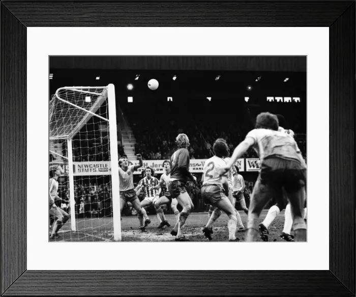 Framed Print : English League Division One match Stoke City 1 v Norwich City 0 January 1983 Framed Print : English League Division One match Stoke City 1 v Norwich City 0 January 1983
