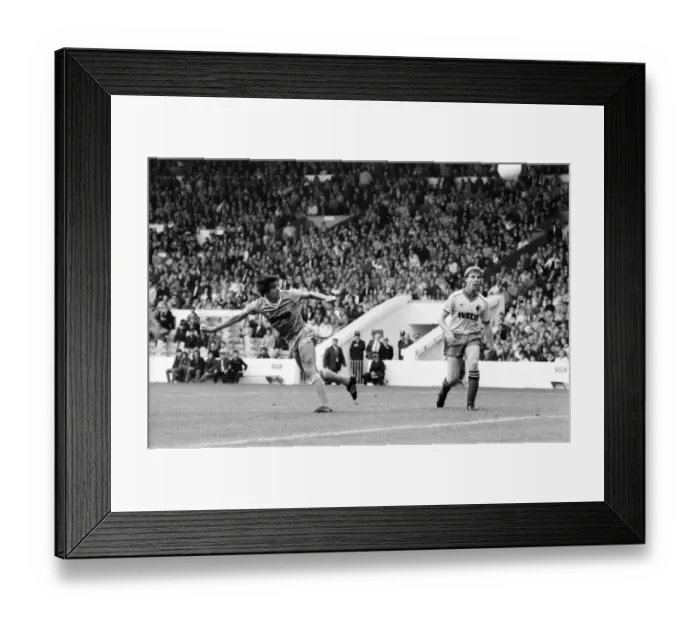 Framed Print : English League Division One match. Manchester City 1 v Watford 0 September