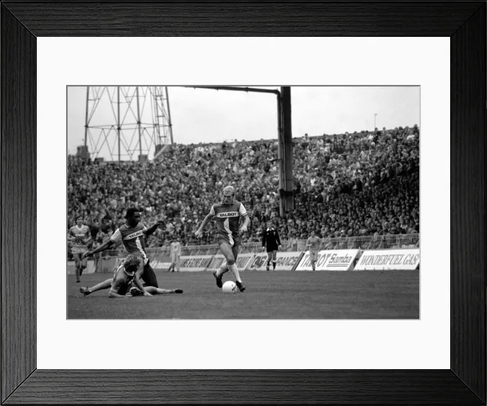 Framed Print : English League Division One match at Maine Road Manchester City 3 v Coventry City 2 Framed Print : English League Division One match at Maine Road Manchester City 3 v Coventry City 2