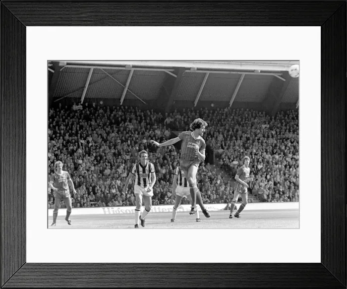 Framed Print : English League Division One match. Liverpool 2 v West Bromwich Albion 0 Framed Print : English League Division One match. Liverpool 2 v West Bromwich Albion 0