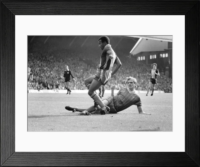 Framed Print : English League Division One match at Anfield. Liverpool 5 v Southampton 0 Framed Print : English League Division One match at Anfield. Liverpool 5 v Southampton 0