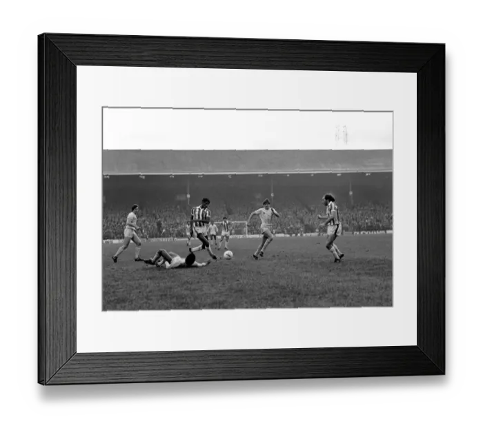 Framed Print : English League Division One match. Stoke City 2 v Tottenham Hotspur 0