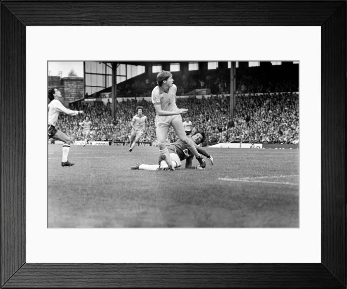 Framed Print : English League Division Two match. Bolton Wanderers 3 v Newcastle United 1