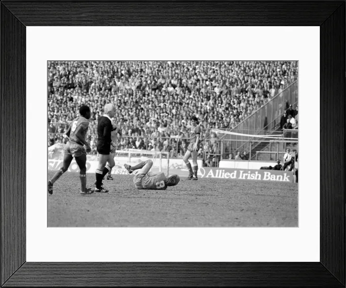 Framed Print : Chelsea 0 v. Liverpool 1. Division One Football. May 1986 LF19-12-062 Framed Print : Chelsea 0 v. Liverpool 1. Division One Football. May 1986 LF19-12-062