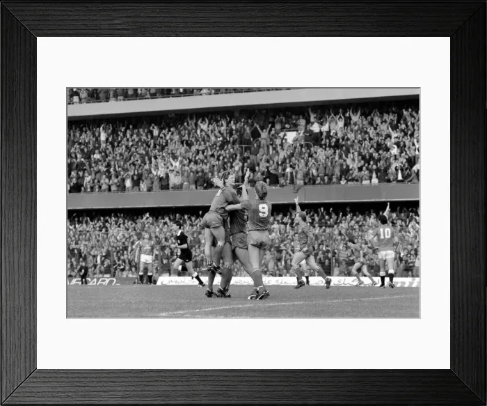 Framed Print : Division One Football 1985 / 86 Season Chelsea v Manchester United, Stamford Bridge Framed Print : Division One Football 1985 / 86 Season Chelsea v Manchester United, Stamford Bridge