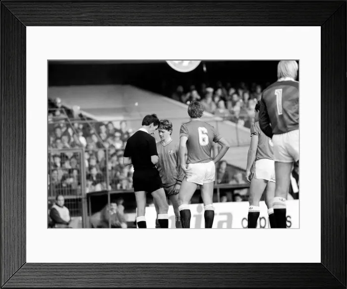 Framed Print : Division One Football 1985  /  86 Season Chelsea v Manchester United, Stamford Bridge