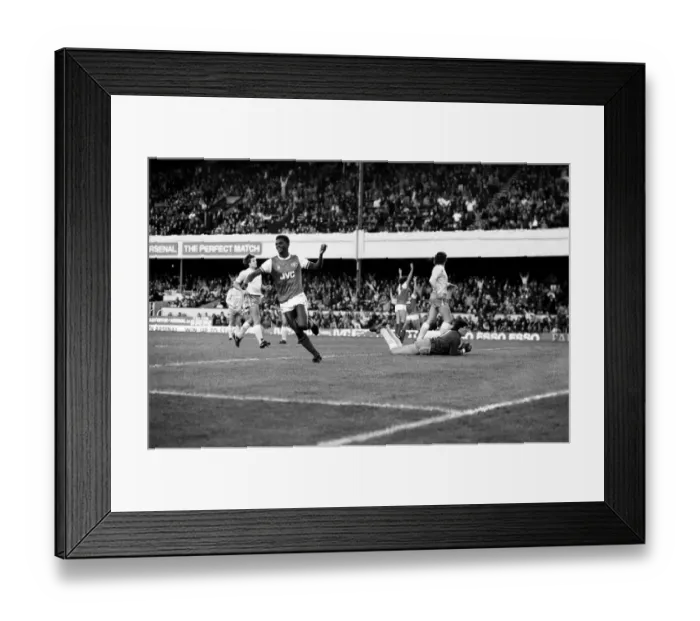 Framed Print : Division One Football 1985 / 86 Season. Arsenal v Manchester City, Highbury Framed Print : Division One Football 1985 / 86 Season. Arsenal v Manchester City, Highbury