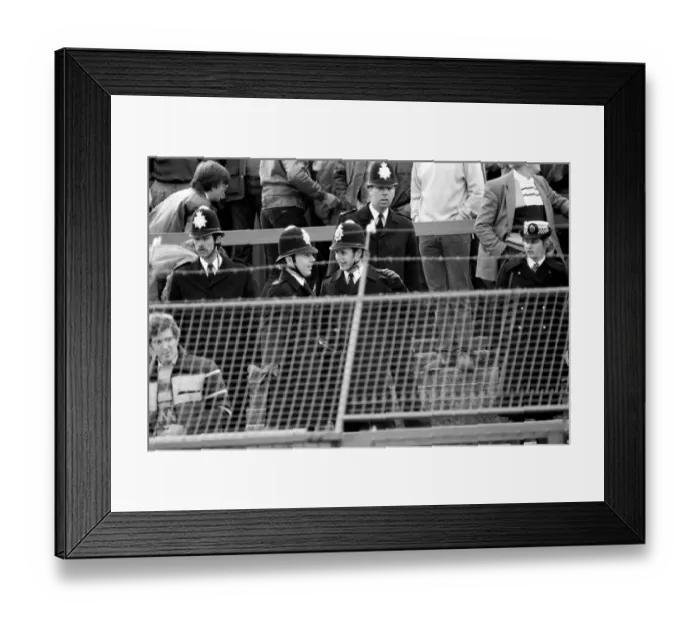 Framed Print : Division One Football 1985 / 86 Season Chelsea v Manchester United, Stamford Bridge Framed Print : Division One Football 1985 / 86 Season Chelsea v Manchester United, Stamford Bridge