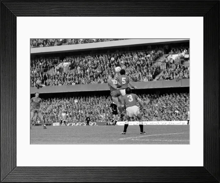 Framed Print : Division One Football 1985 / 86 Season Chelsea v Manchester United, Stamford Bridge Framed Print : Division One Football 1985 / 86 Season Chelsea v Manchester United, Stamford Bridge