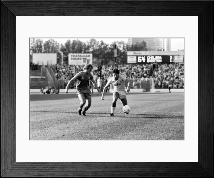 Framed Print : Division One Football 1985 / 86 Season, Chelsea v Everton, Stamford Bridge Framed Print : Division One Football 1985 / 86 Season, Chelsea v Everton, Stamford Bridge